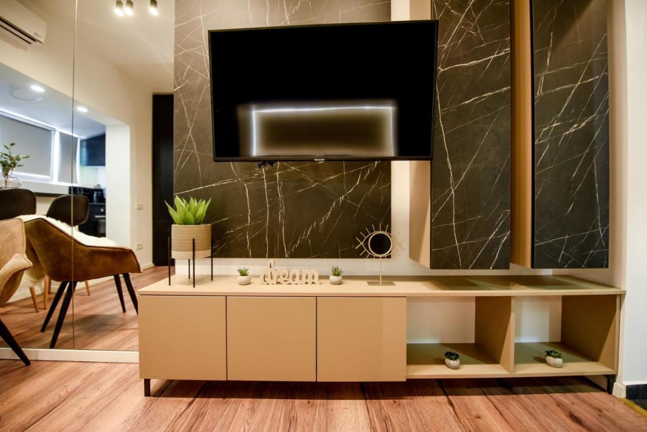 Calea Victoriei Modern Studio - Escape In The City Center Бухарест Екстер'єр фото