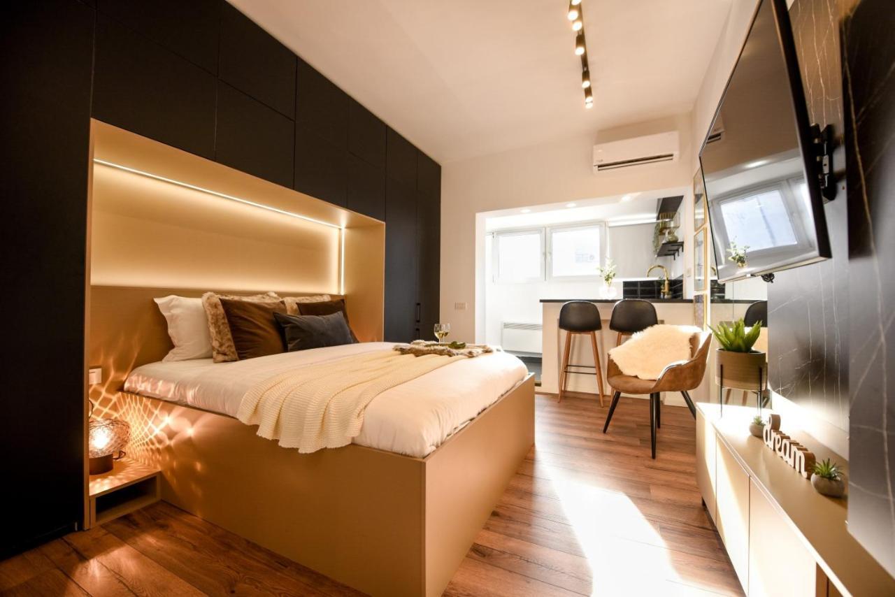 Calea Victoriei Modern Studio - Escape In The City Center Бухарест Екстер'єр фото