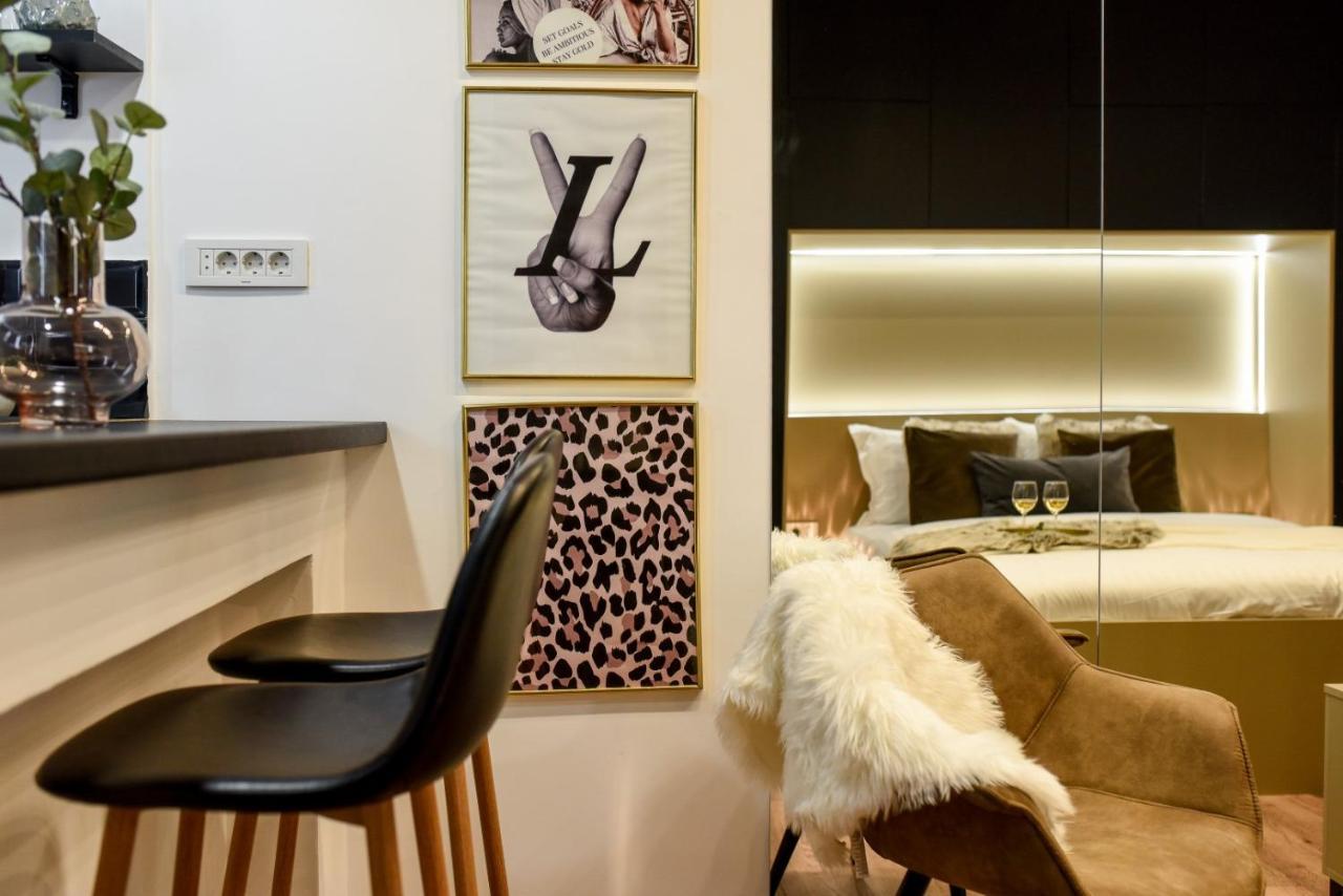 Calea Victoriei Modern Studio - Escape In The City Center Бухарест Екстер'єр фото
